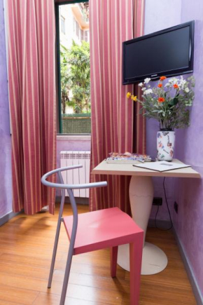 Отель DomusAmor Colosseo  Рим